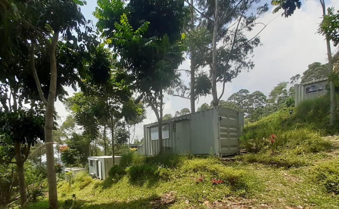Hotel Bukit Pinus Tegalharendong Eksteriør bilde